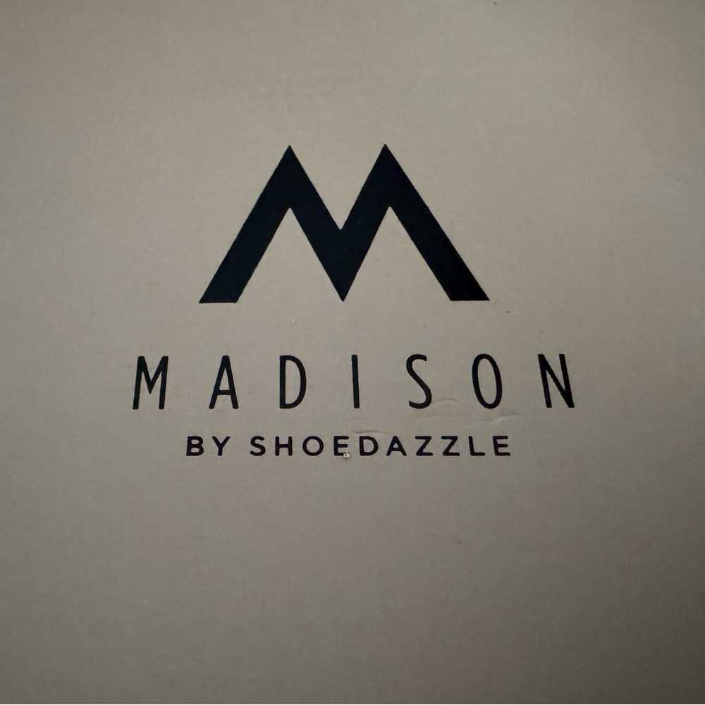 Madison by Shoedazzle Black & White Stitched Stiletto Heels w/ Cage Design NWOT - Picture 12 of 12